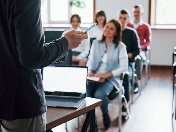 In Präsenz: Systemische Beratung oder Coaching